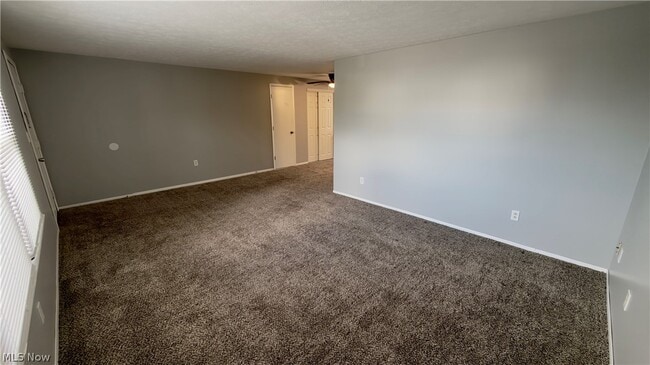 Building Photo - 4780 Pin Oak Dr