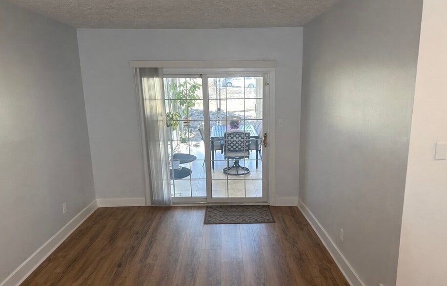 Building Photo - 2453 Regal Ct