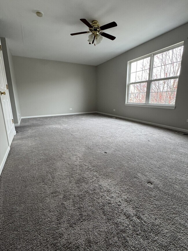 Building Photo - 309 Springbrook Trail S