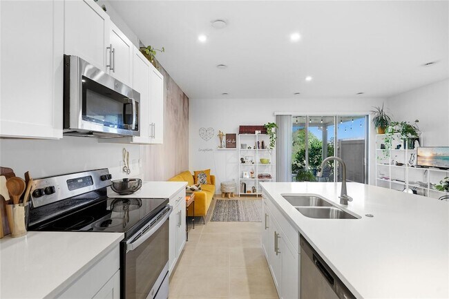 Building Photo - 8605 Lunar Skye St
