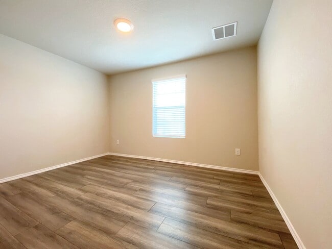 Building Photo - 15016 Upland Willow Rd