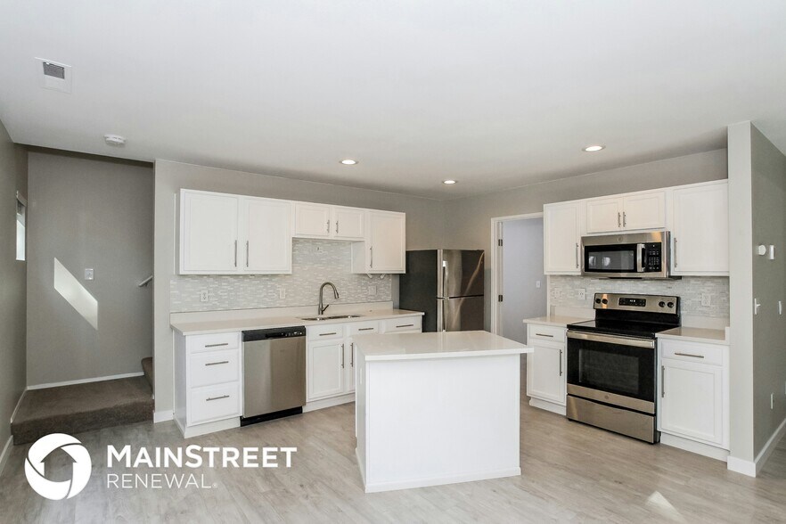 Building Photo - 5110 203rd St Ct E