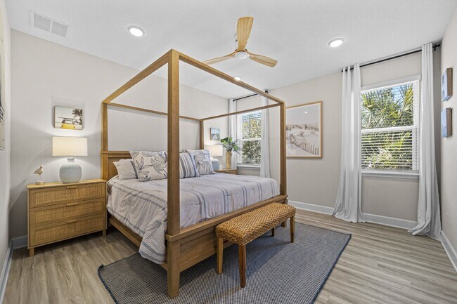Building Photo - "Luxurious Furnished Home with 4-Bed, 3-Bath, Swim Spa Fenced Yard Golf Cart steps to the beach!"