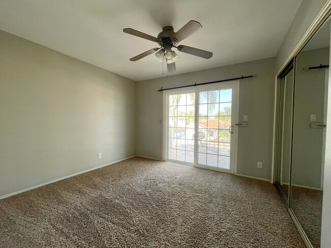 Building Photo - Live in Style in the Heart of Camarillo!