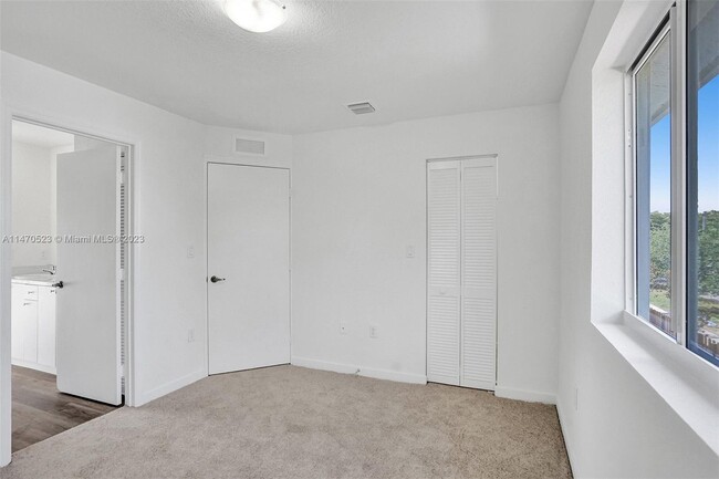 Building Photo - 58 SW 3rd Ct