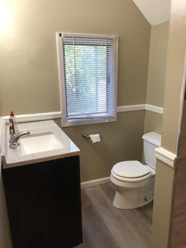 New Upstairs Bath - 815 S University Ave