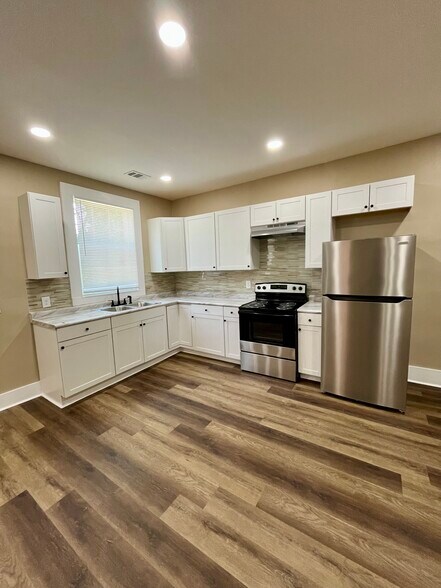 Building Photo - 3547 Brookdale Ave