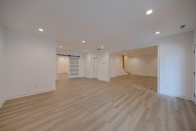 Building Photo - 11760 Stratham Dr