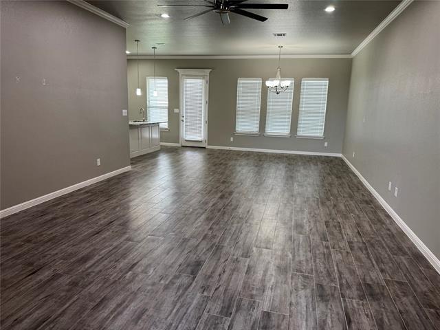 Building Photo - 607 Violet Dr