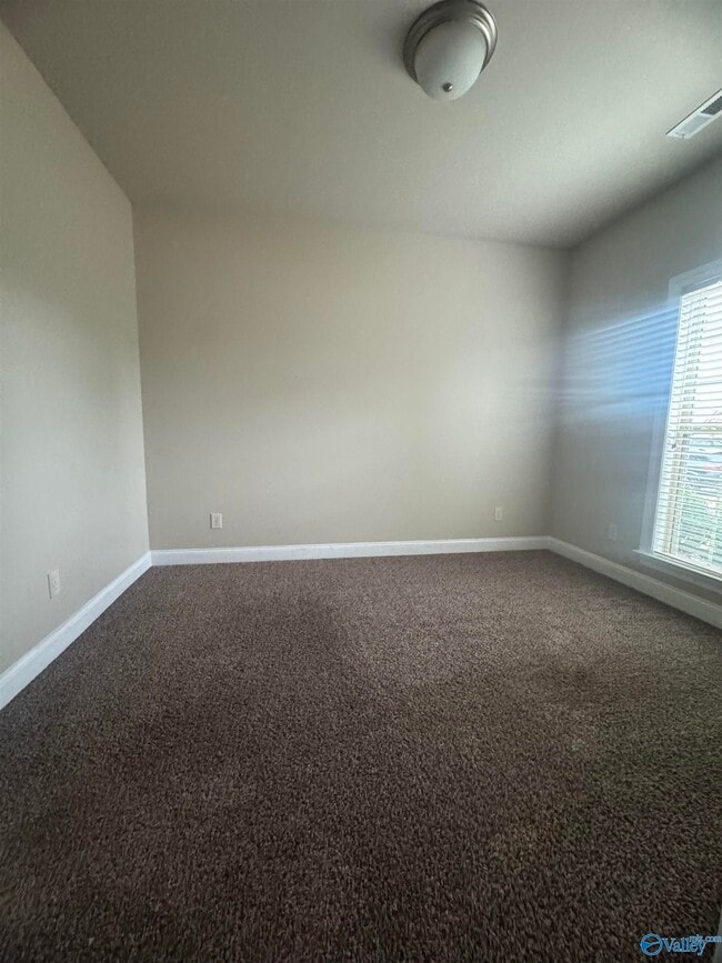 Building Photo - 101 Somerset Park Dr