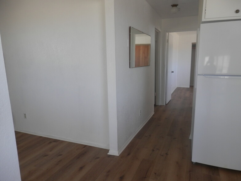 Building Photo - 1050 Alta Ave