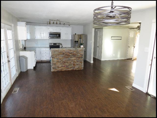 Building Photo - 9216 W 6th St