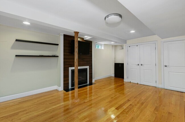 Building Photo - 14 Brattle Ln