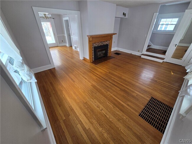 Building Photo - 232 Nichols Ave