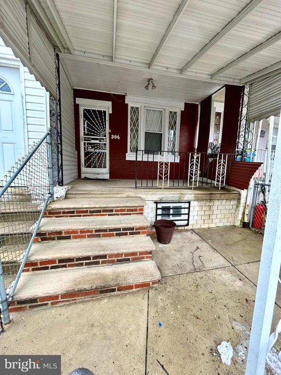 Building Photo - 306 Lindley Ave