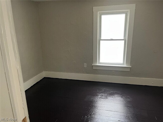 Building Photo - 384 W Bartges St