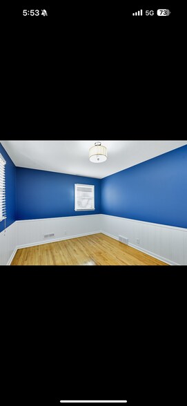 Building Photo - 11021 Spring St