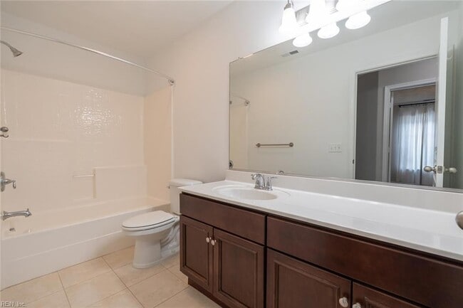 Building Photo - 5616 Memorial Dr