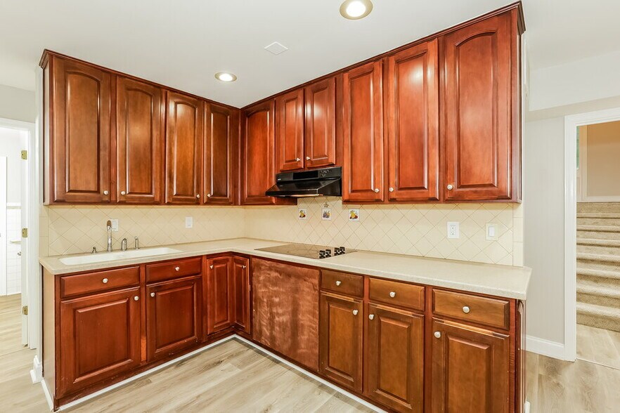 Building Photo - 430 Allens Landing Ct