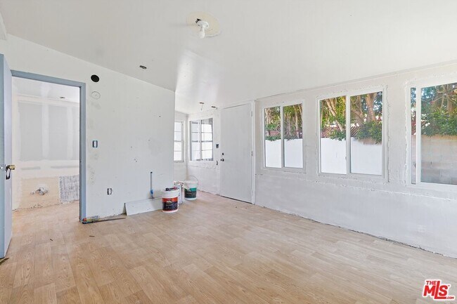 Building Photo - 2938 Kansas Ave