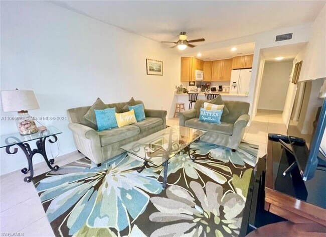 Building Photo - 4912 Vincennes St