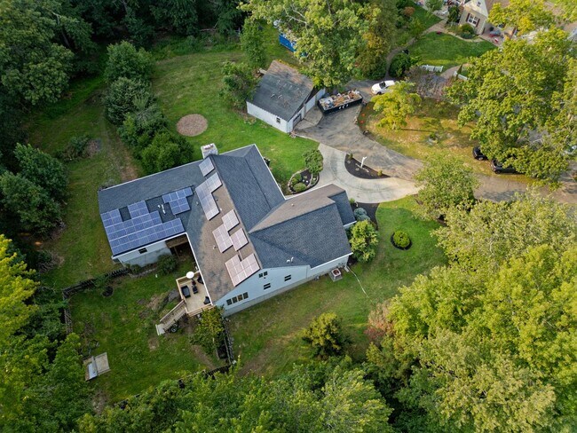 Building Photo - 17 Bauers Ln