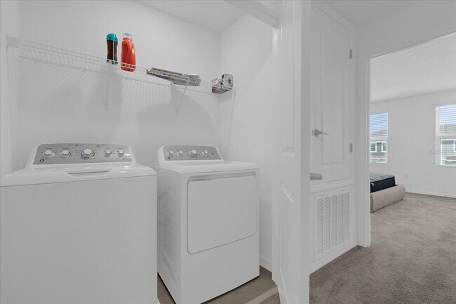 Building Photo - 3221 Skyline Lp