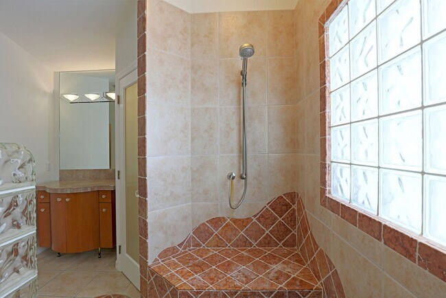 Building Photo - 1353 Stadler Dr