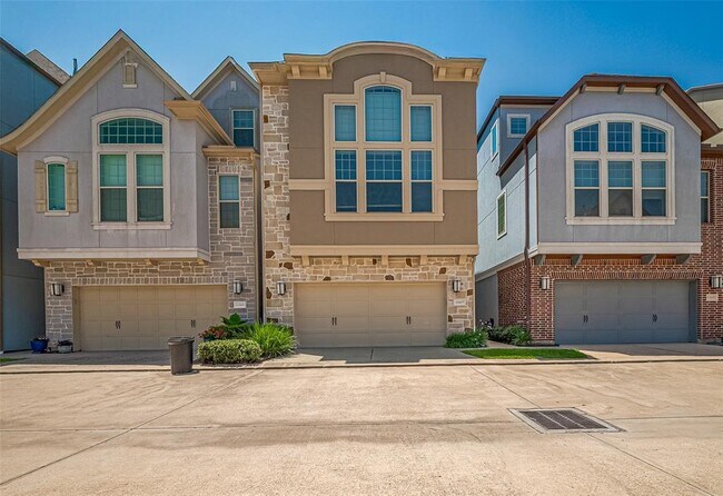 Primary Photo - 11007 Acorn Falls Dr