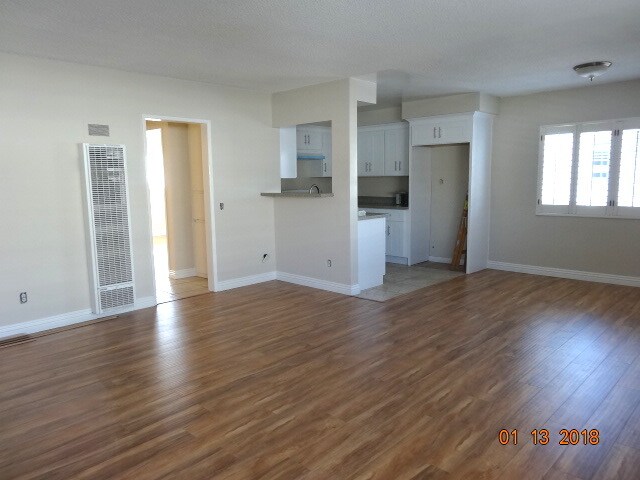 Dining Area - 116 N Pacific Ave