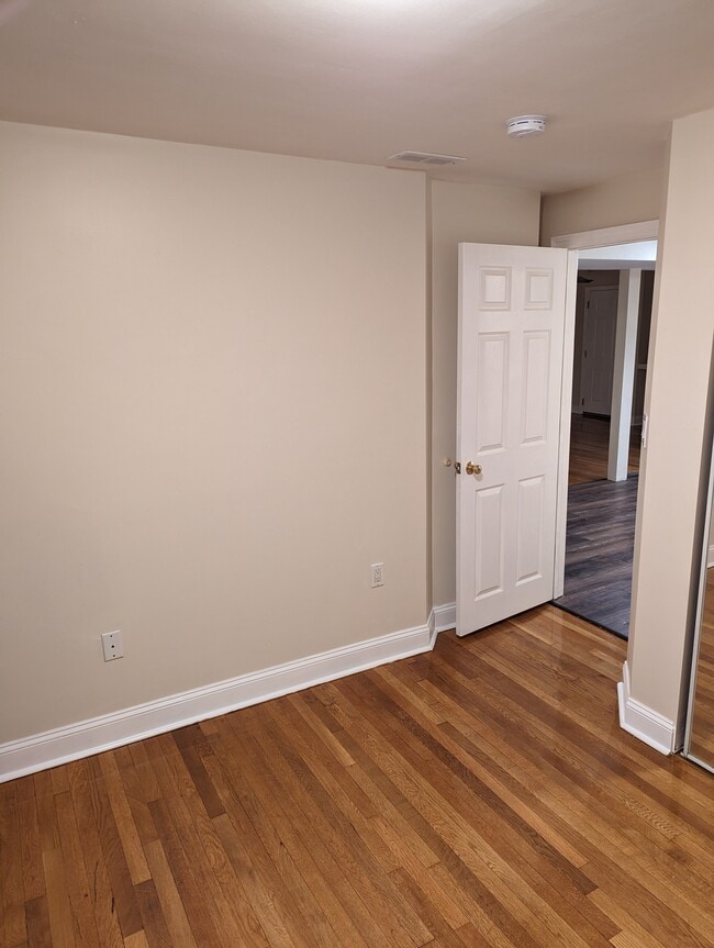 Building Photo - 41 May St