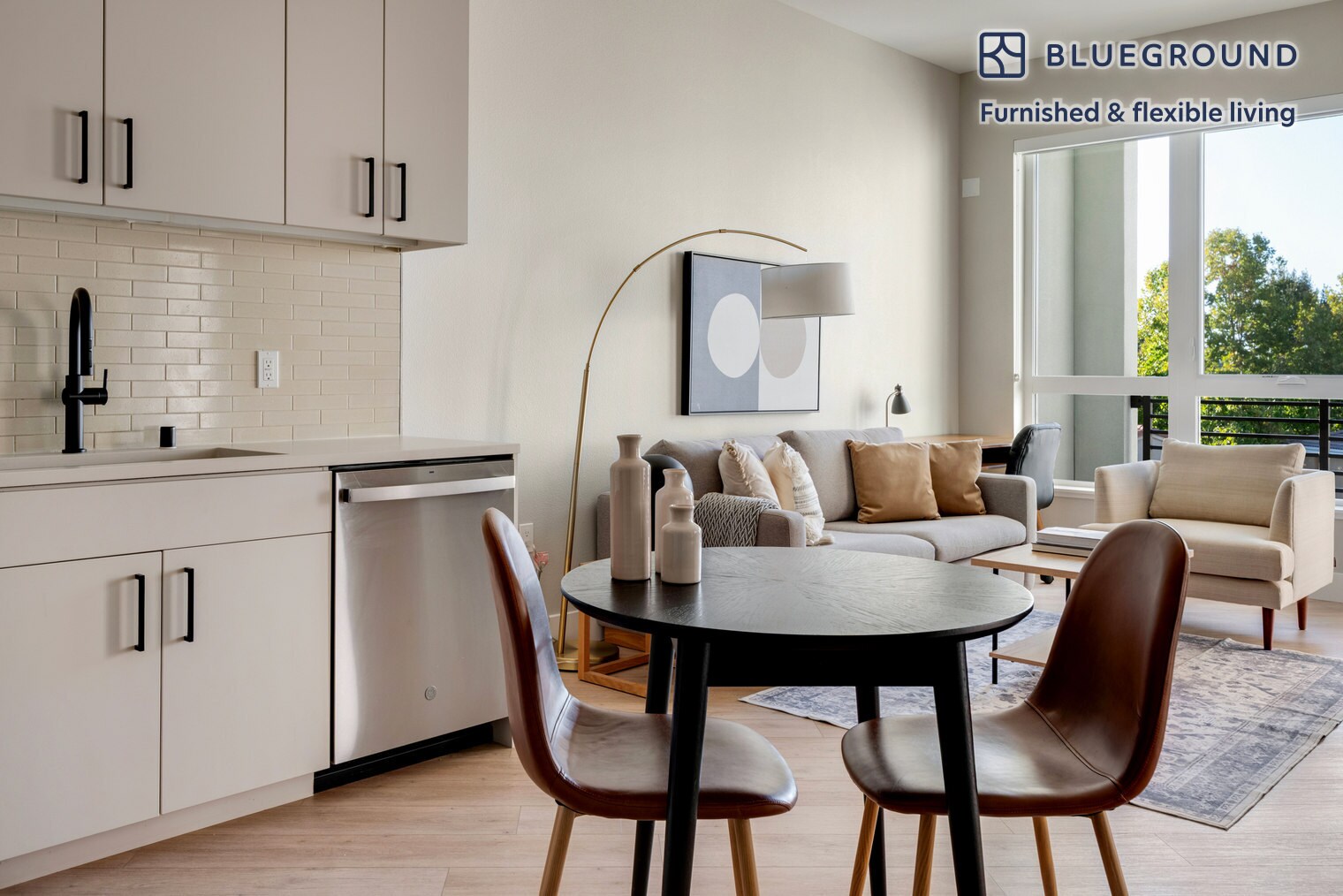 Building Photo - 555 E Evelyn Ave