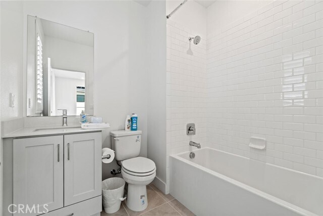 Building Photo - 9337 Astor