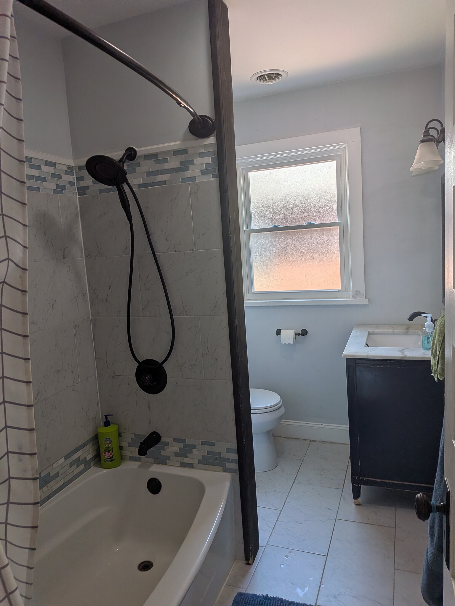 Bathroom - 32 Pawling Avenue