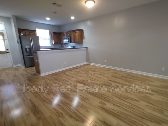 Building Photo - 402 Conley Dr