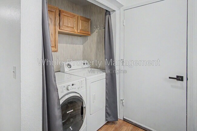 Building Photo - 3731 Shefield Dr