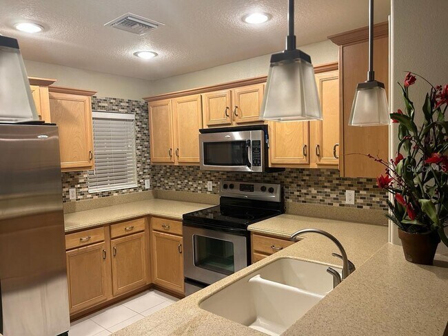 Building Photo - 8807 White Sage Loop