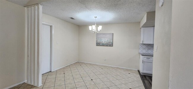 Building Photo - 404 Creek Cove