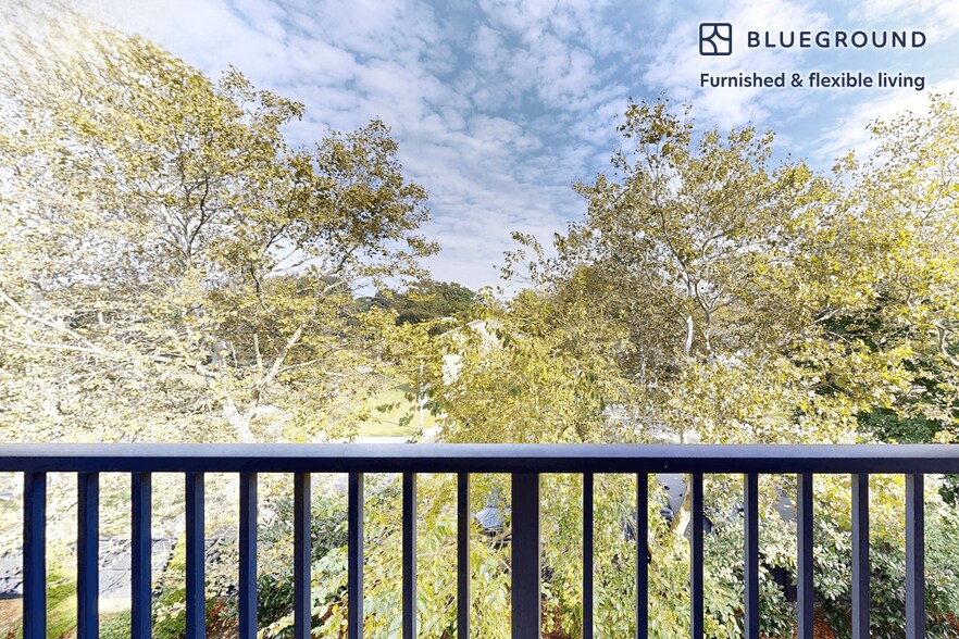 Building Photo - 80 North Centre Ave-SI FL3-ID3629A