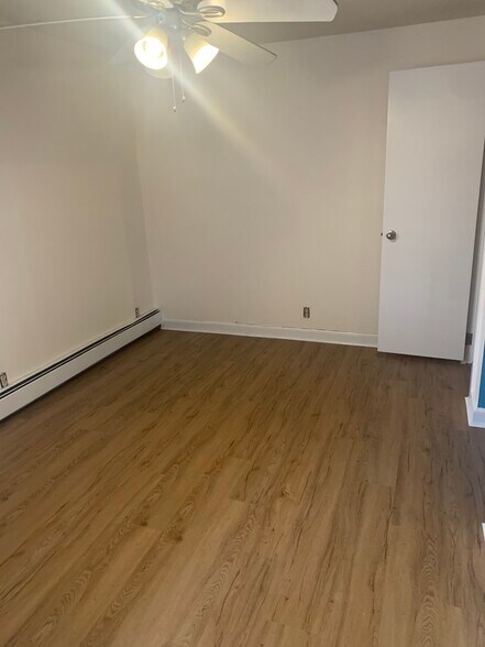 Building Photo - 655 Kilmer St