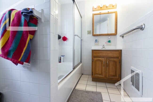 Building Photo - No Brokers Fee, Top Floor Unit, Porch, Laundry, Steps from the T Stop