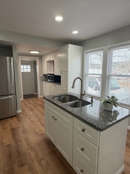 Building Photo - 28 Quinn Rd