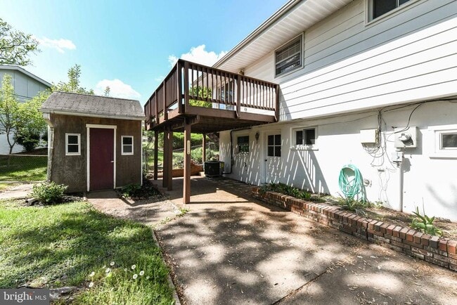 Building Photo - 1020 S Hoga Rd