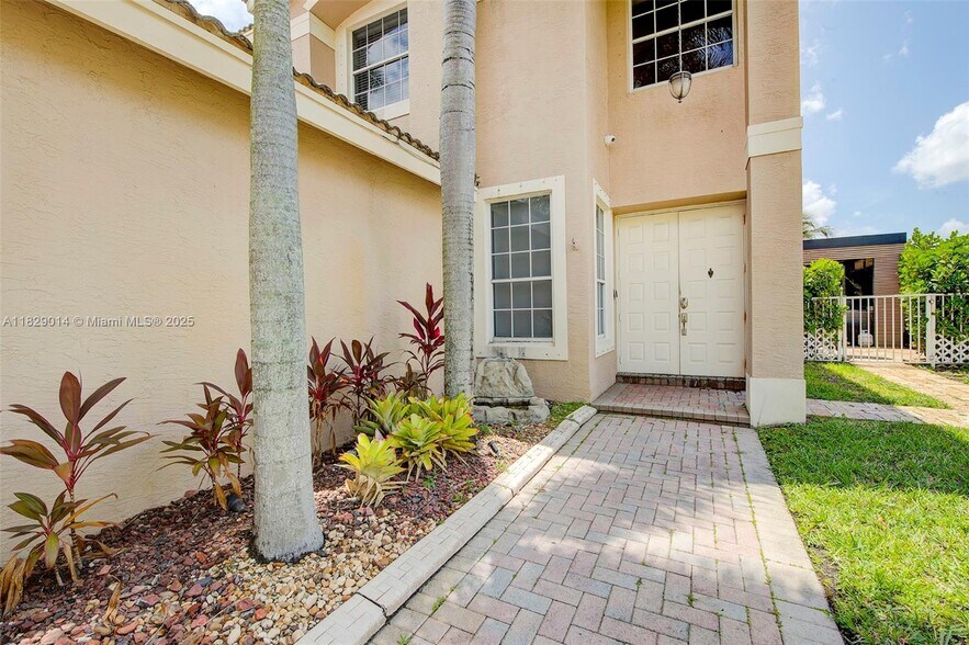 Building Photo - 16220 SW 21st St