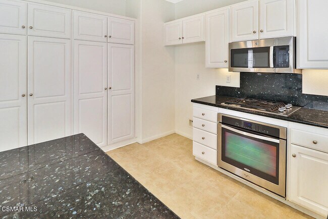 Building Photo - 5505 Salerno Dr