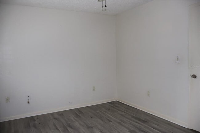 Building Photo - 3404 W Fielder St