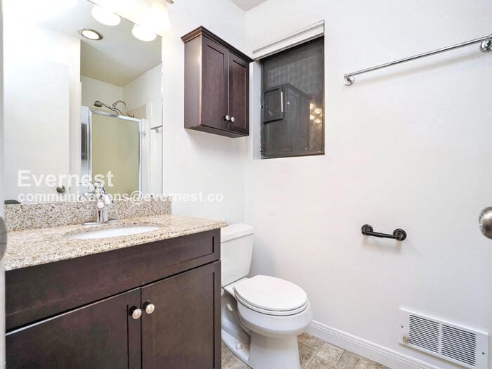 Building Photo - 6260 139th Ave NE