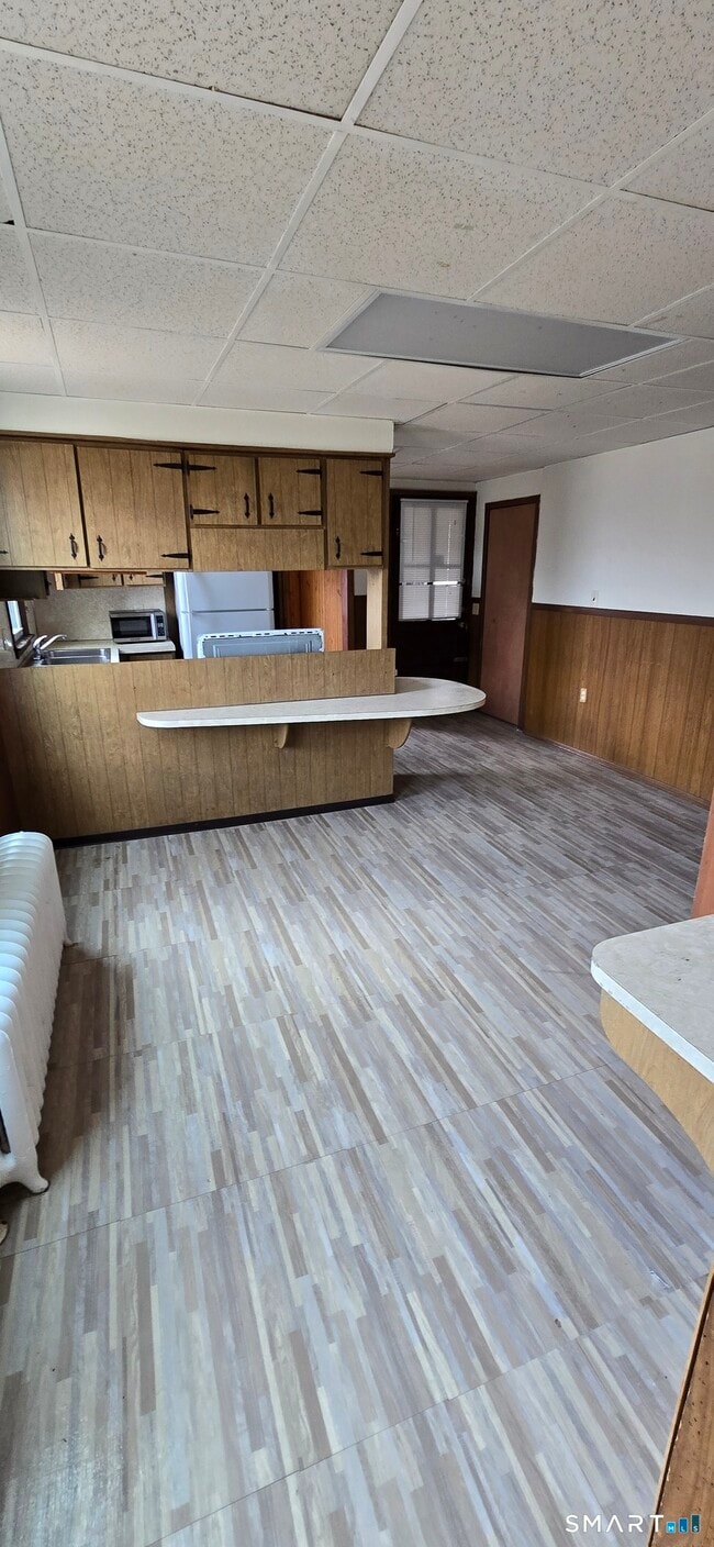 Building Photo - 79 Robbins St