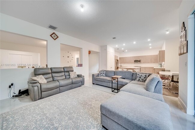 Building Photo - 4416 SW 174th Ave