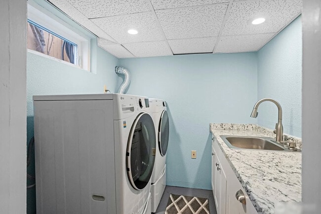 Building Photo - 8 Newell St